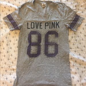 VS Pink Gray Short-Sleeved Tee